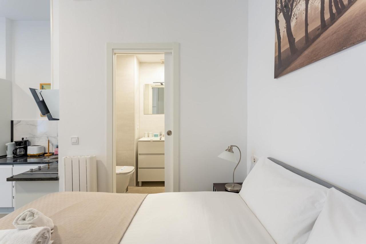 1 Bedroom 1 Bathroom Furnished - Av De America - Studio - Mintystay 마드리드 외부 사진