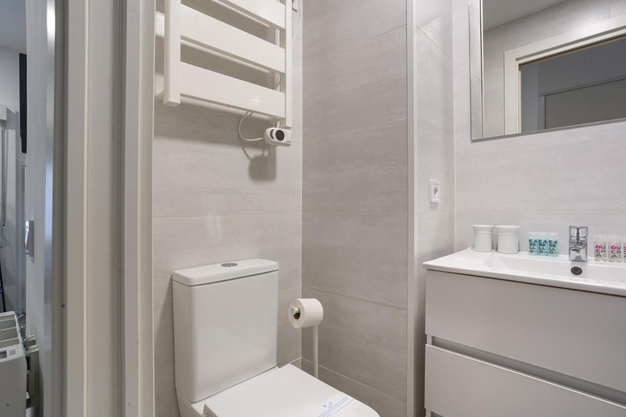 1 Bedroom 1 Bathroom Furnished - Av De America - Studio - Mintystay 마드리드 외부 사진